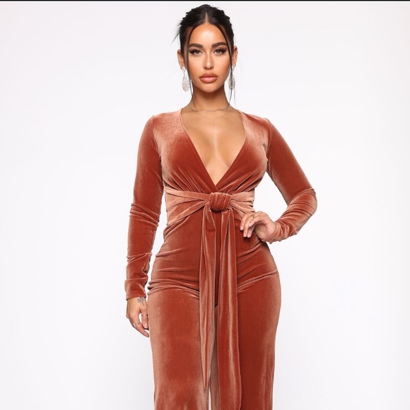 Velvet jumpsuit - Picture 2 of 5